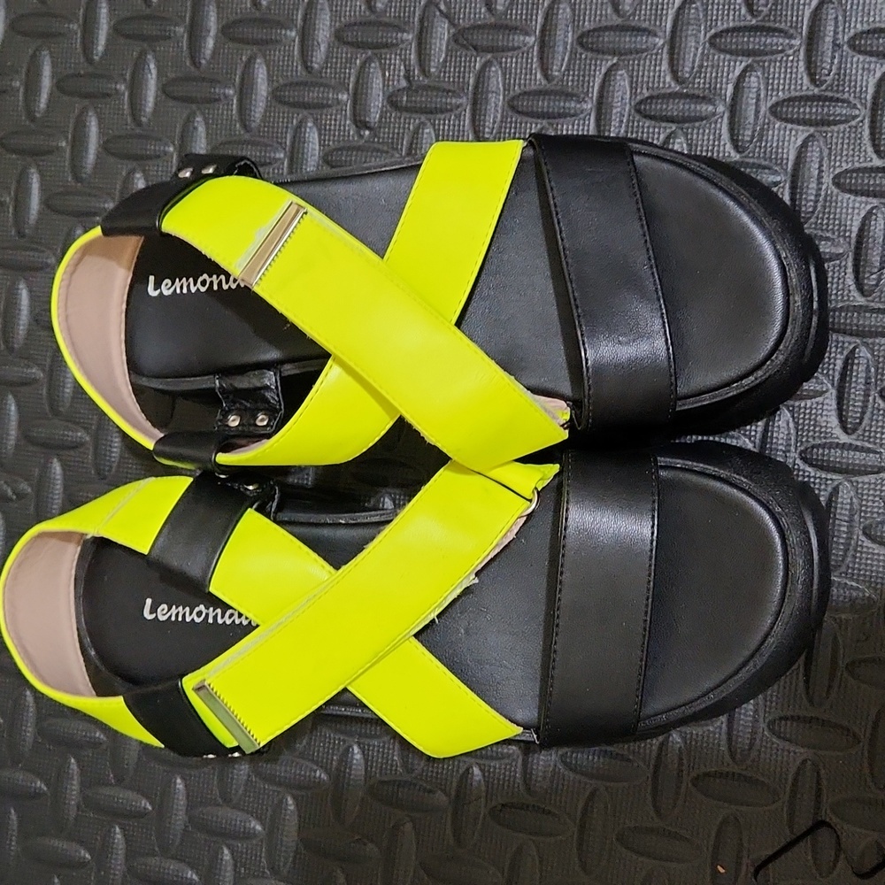 SANDALS / BRIGHT YELLOW / BY DOLLS KILL